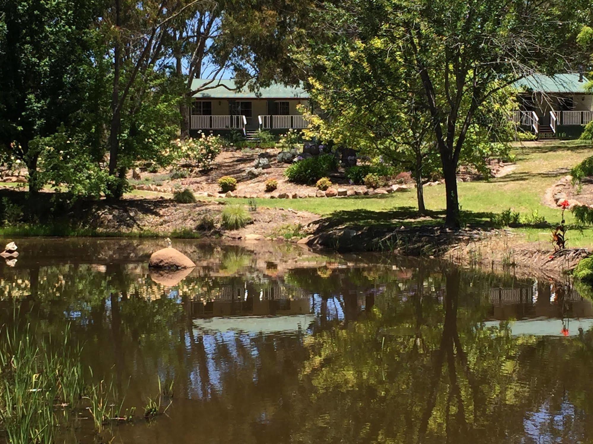Granite Gardens Cottages & Lake Retreat Станторп Екстериор снимка